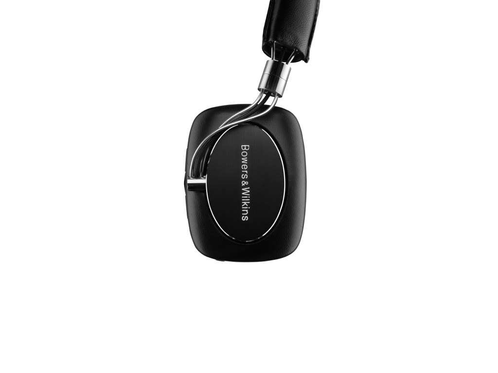 Bowers & Wilkins P5 Wireless Headphones -Analie Cruz P5W-Earpad-logo