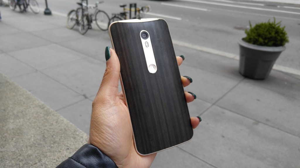 Motorola Moto X Pure Edition PE Smartphone Review - Custome Back - Analie Cruz (1)
