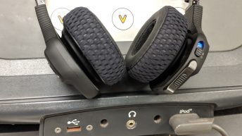 Ear pads - UA Wireless Sport Train Headphones JBL - 1