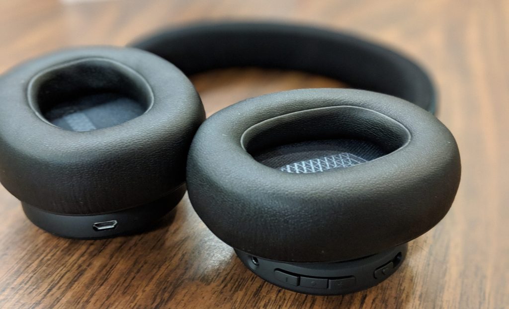Ear cups - JBL LIVE 650BTNC wireless over-ear Headphones Review