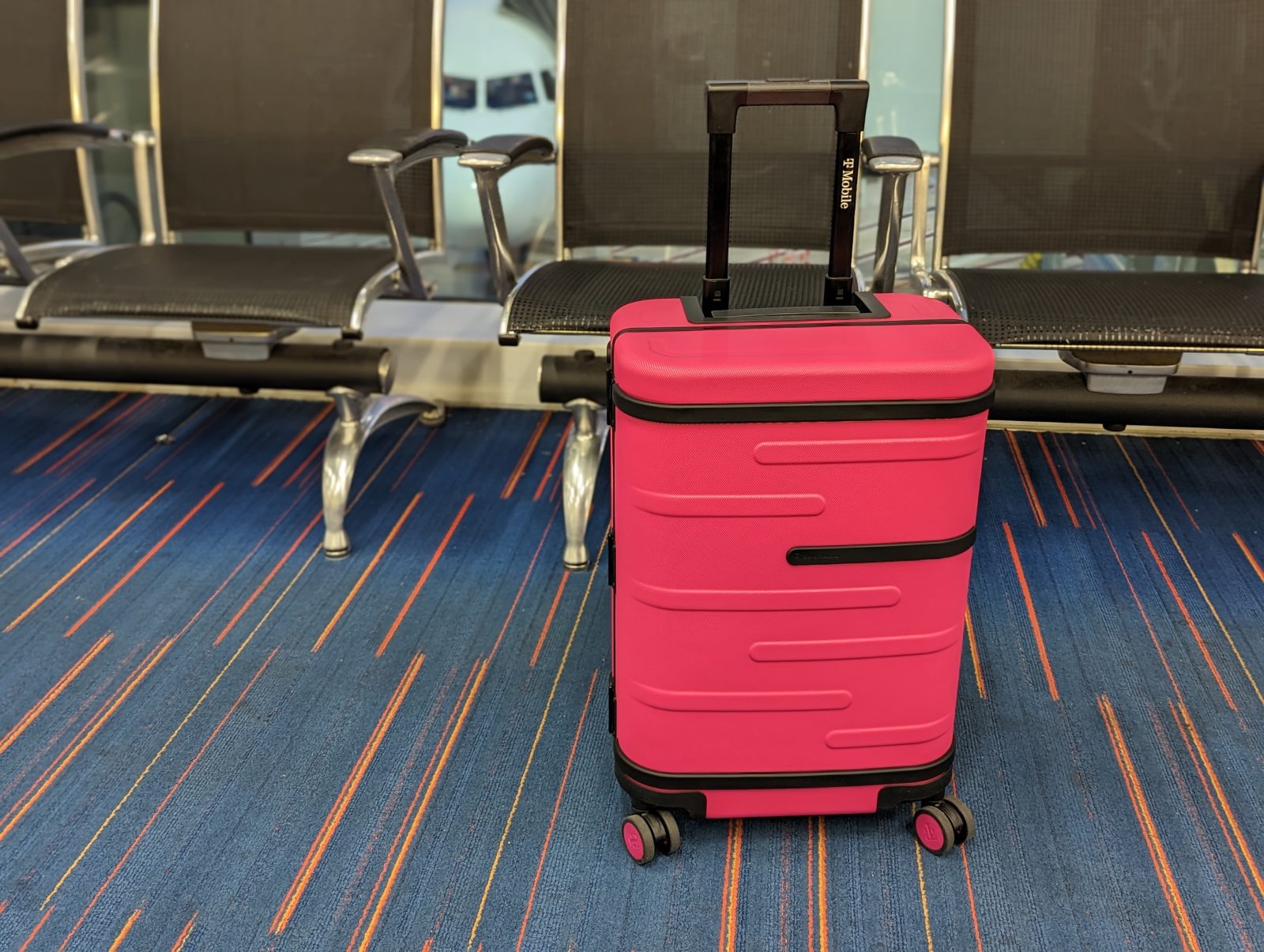 T-Mobile Un-carrier On Suitcase (Samsara)