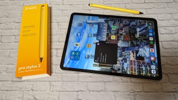Yellow pro stylus 2 and Apple iPad Pro tablet